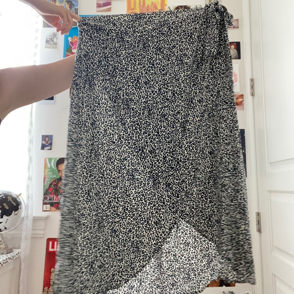 AMERICAN EAGLE Cheetah Crossover Midi Skirt🌚 - Picture 2 of 4